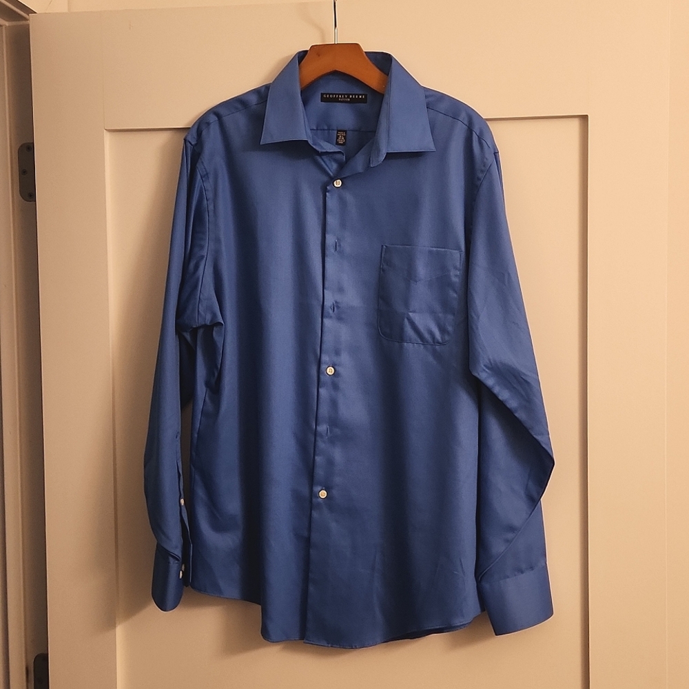 Geoffrey Beene Fitted button-down dress shirt size 16.5 Blue Wrinkle Free